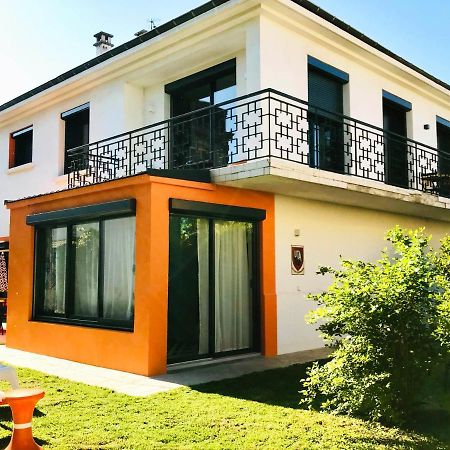 La Maison Pop Appartement Meuble Independant Avec Jardin Romans-sur-Isère Exteriér fotografie